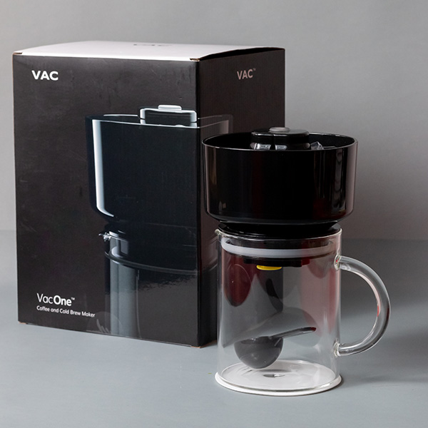 VAC One Coffee Air Brewer vista con caja
