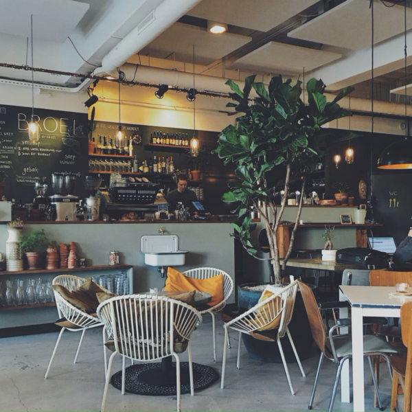 Cafetería para entrada de blog "¿Qué debo considerar para abrir una cafetería?